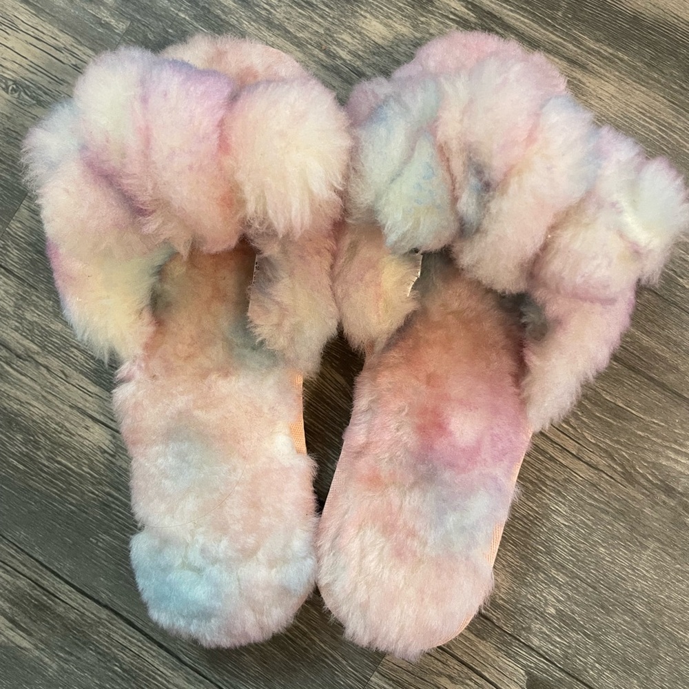 Women's Fluffy Pastel Tye Dye Emu Australia Slippers Size 7